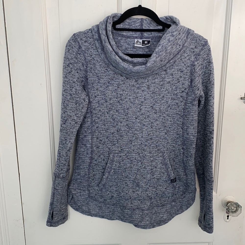 Great pullover workout sweater or just for casual wear